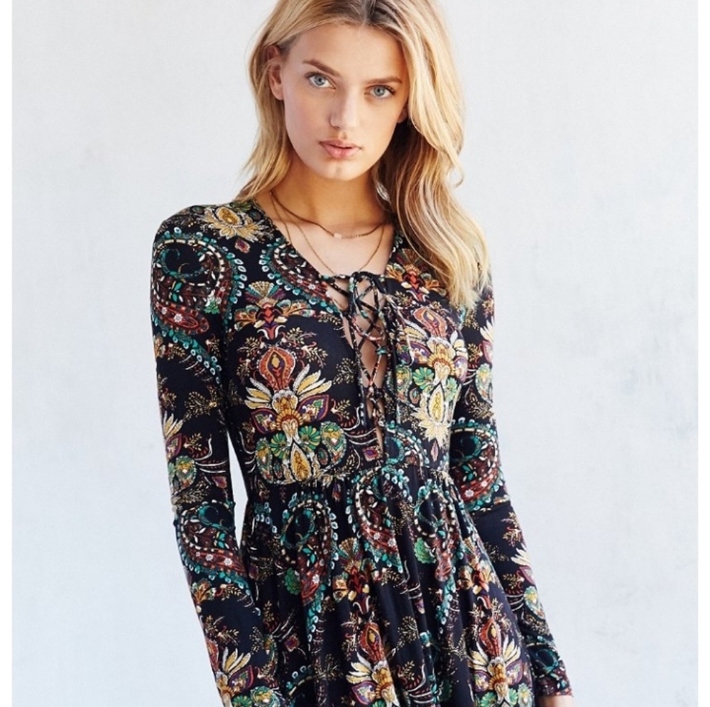 Ecote Midi Dress